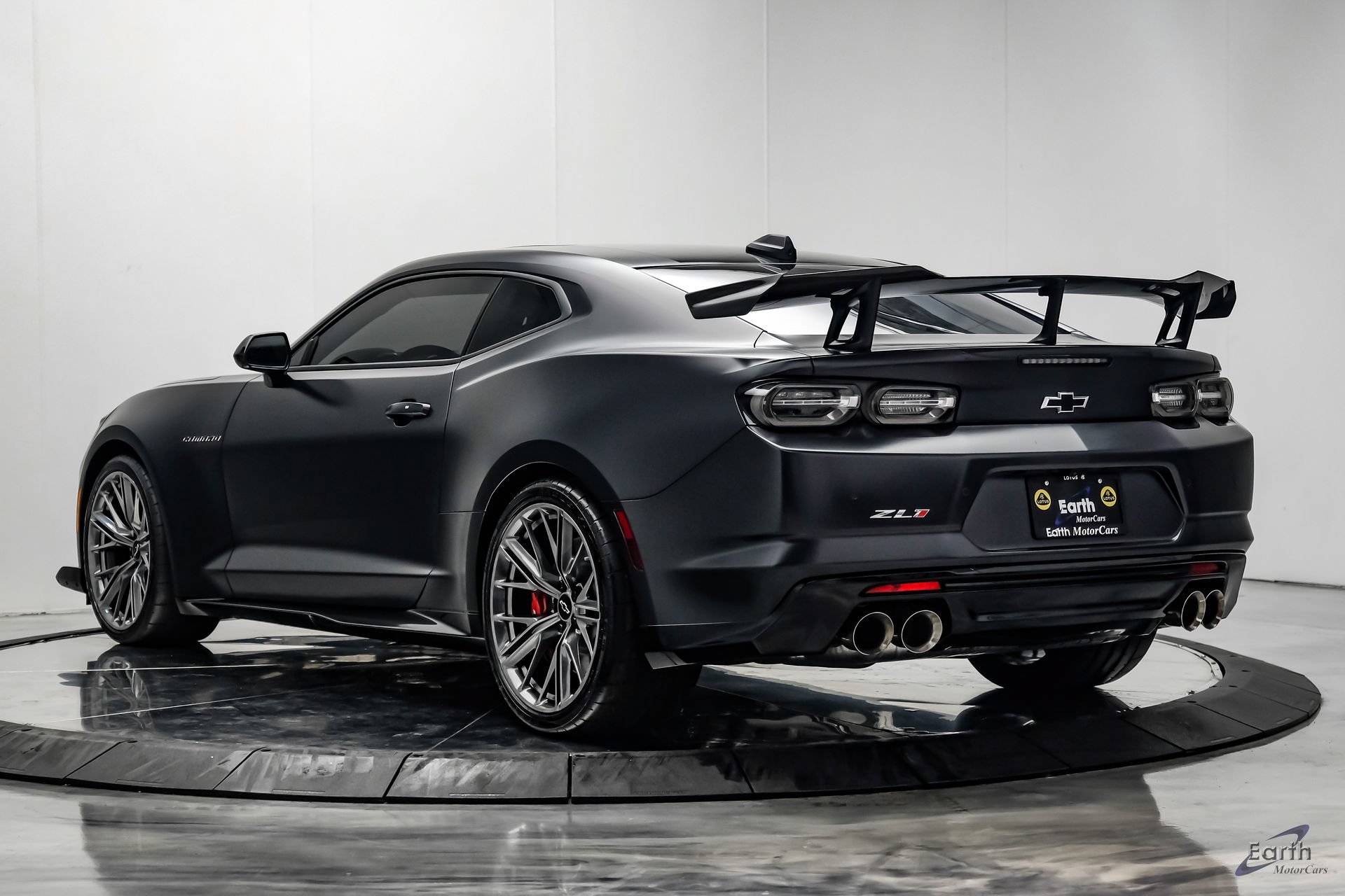 Used 2024 Chevrolet Camaro ZL1 RWD image 11
