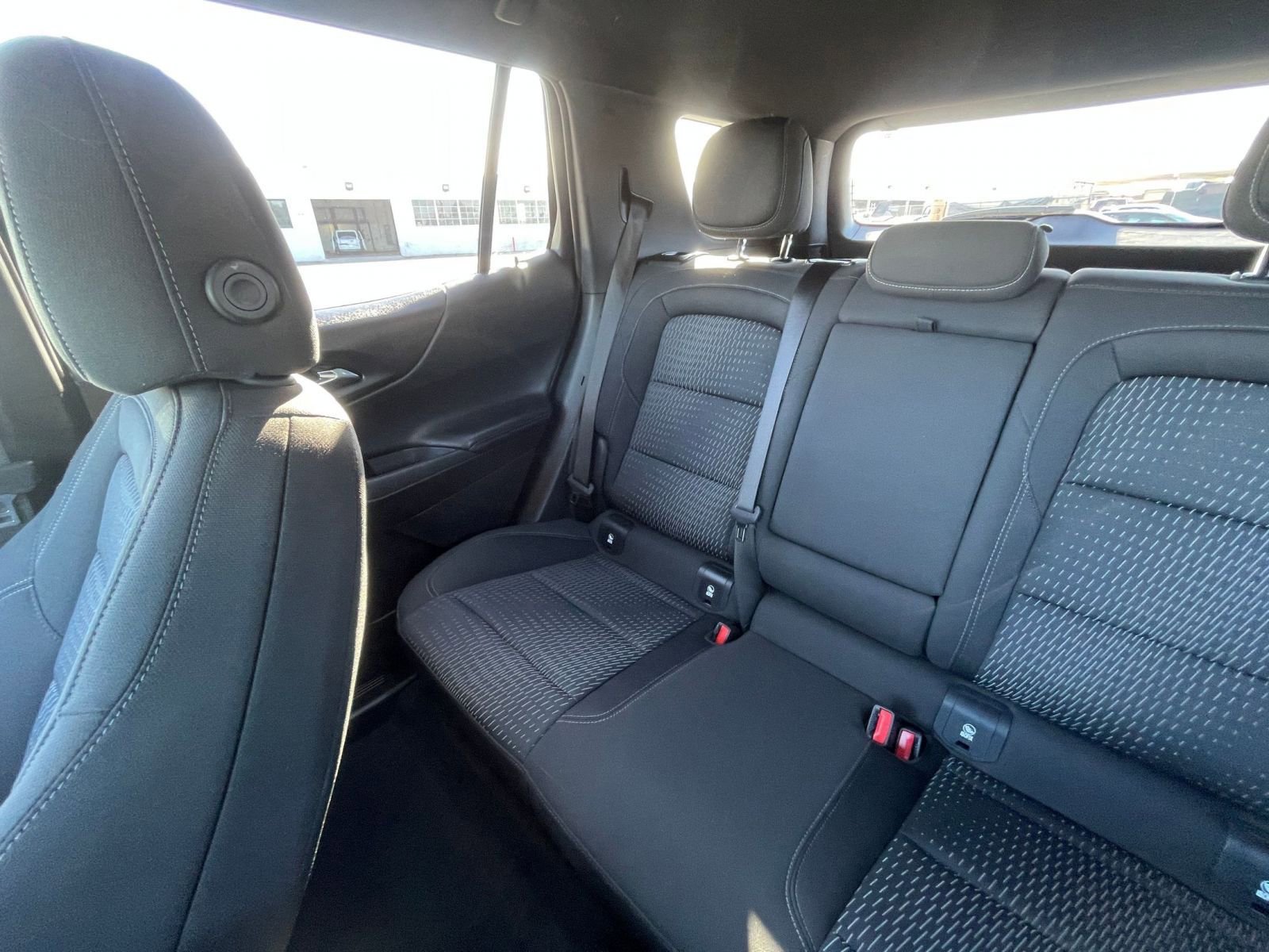 Used 2025 Chevrolet Equinox LT image 39