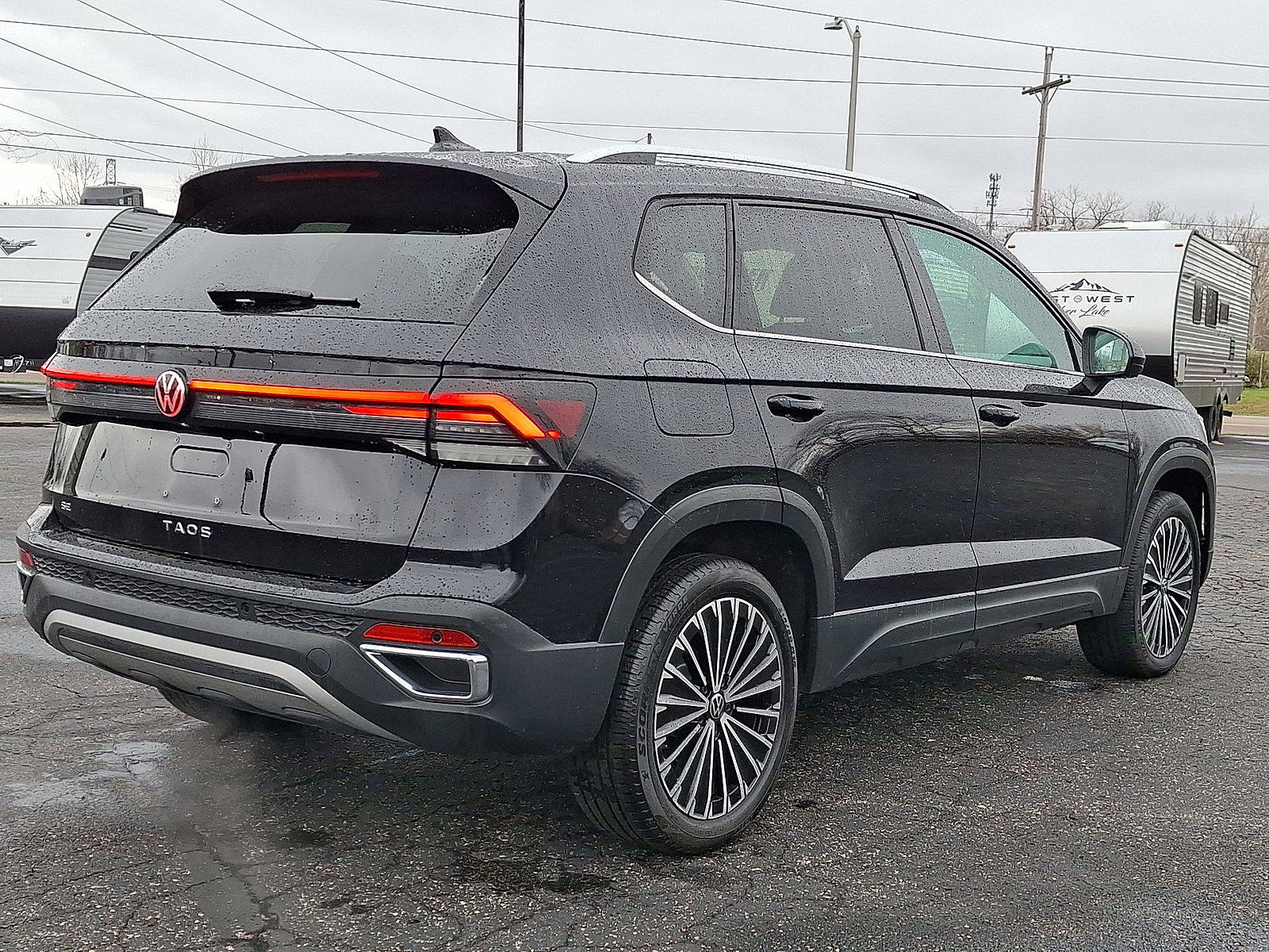 Used 2025 Volkswagen Taos SE FWD image 25