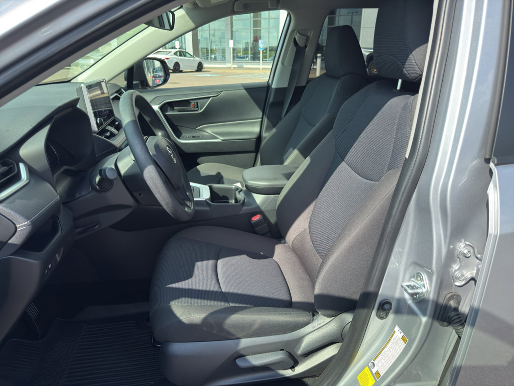 Used 2024 Toyota RAV4 LE image 10