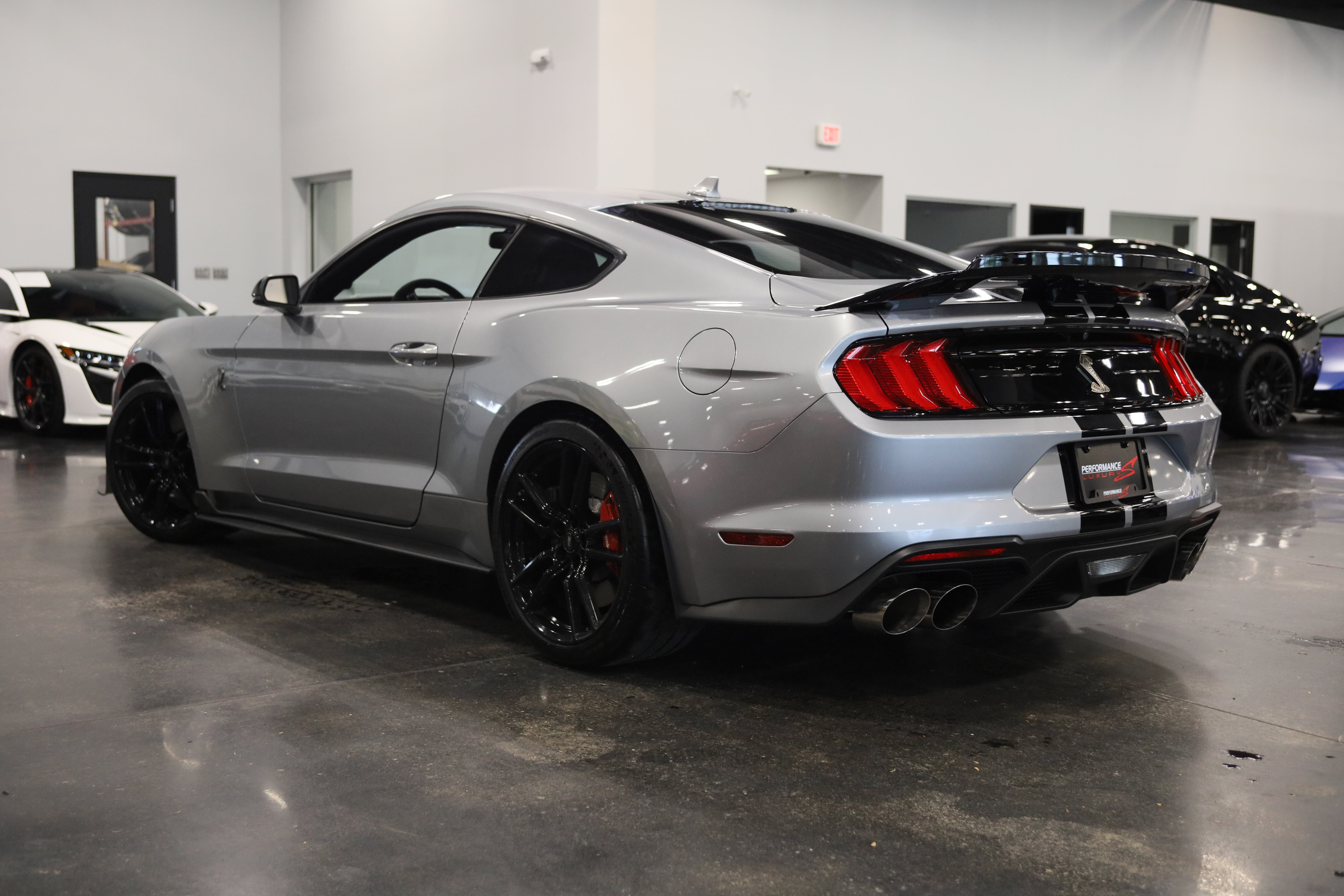 Used 2022 Ford Mustang Shelby GT500 w/ Technology Package RWD image 4