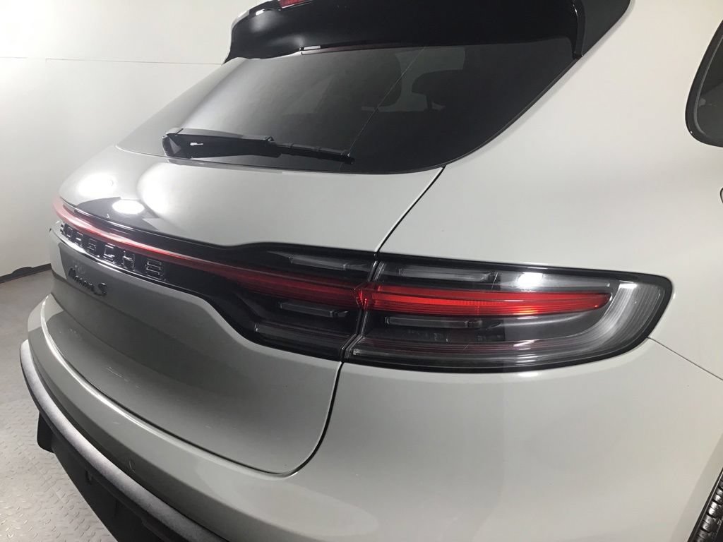 Certified 2023 Porsche Macan S AWD/4WD image 16
