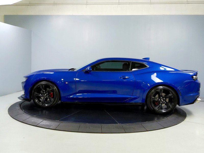 Used 2019 Chevrolet Camaro LT w/ RS Package image 4