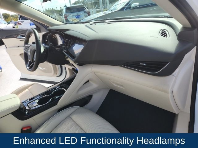 Used 2022 Buick Envision Avenir w/ Technology Package II image 25