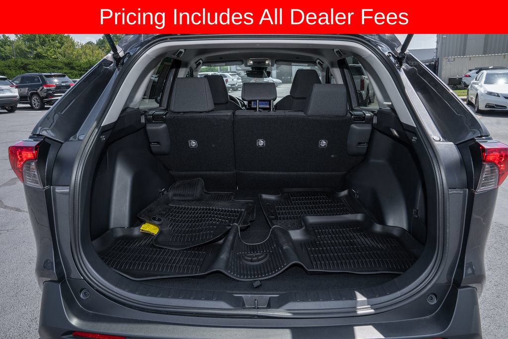 Used 2024 Toyota RAV4 LE FWD image 5