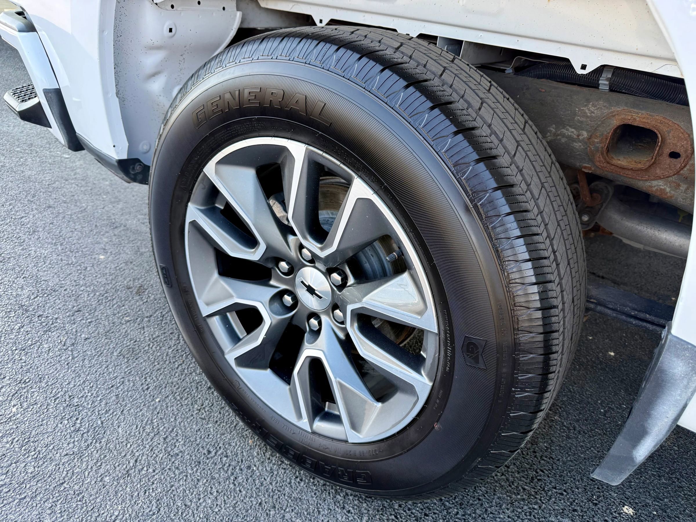 Used 2024 Chevrolet Silverado 1500 RST image 15