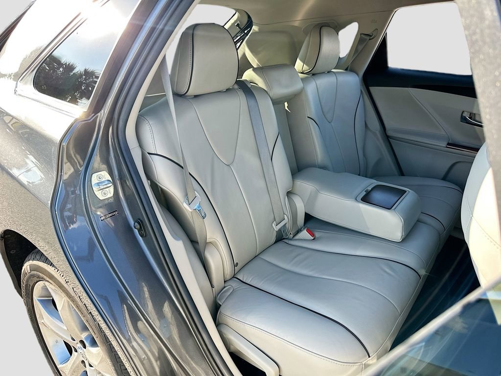 Used 2012 Toyota Venza LE image 26