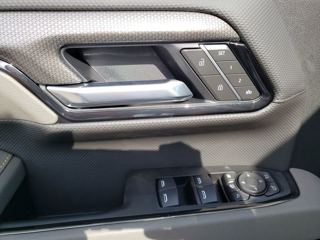 New 2026 Chevrolet Silverado 2500 ZR2 w/ LPO, Dark Essentials Package image 17