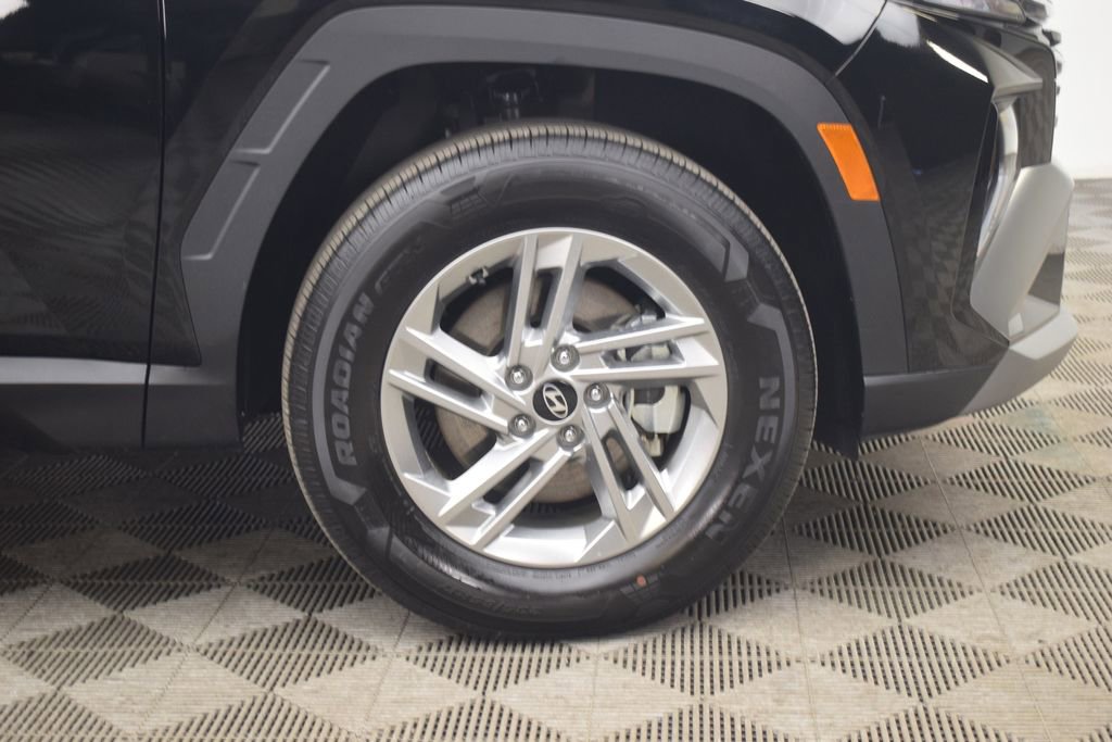 Used 2025 Hyundai Tucson SE image 28