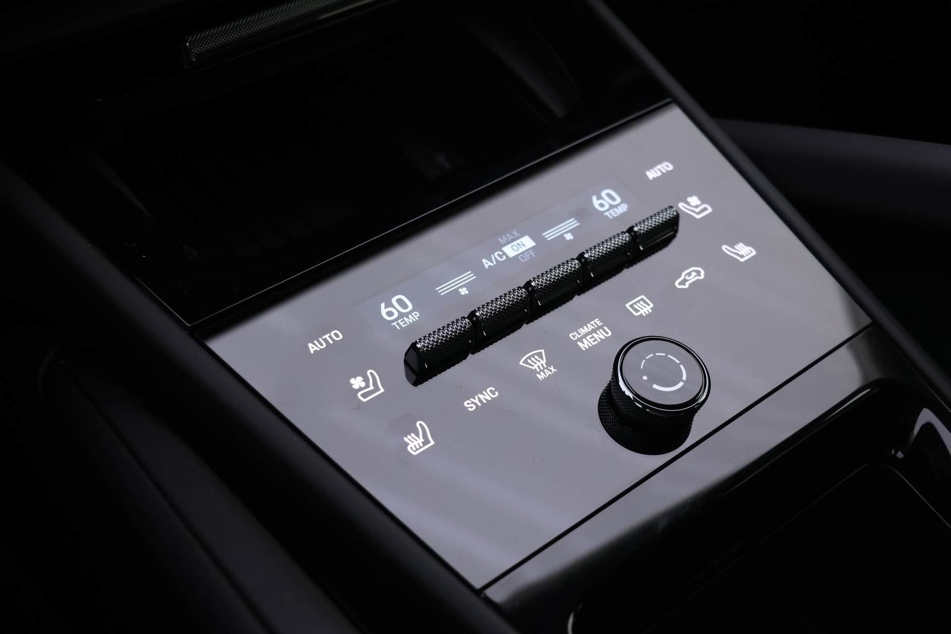 Used 2024 Porsche Cayenne Coupe image 11