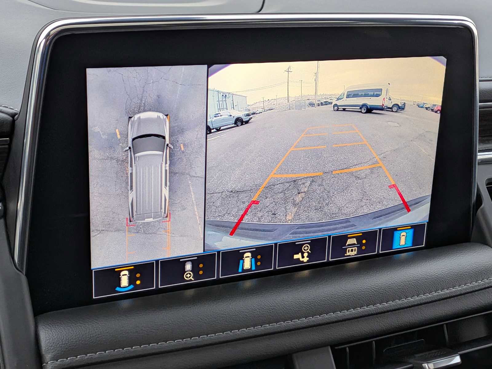 Used 2021 Chevrolet Tahoe Z71 w/ Z71 Off-Road Package image 33