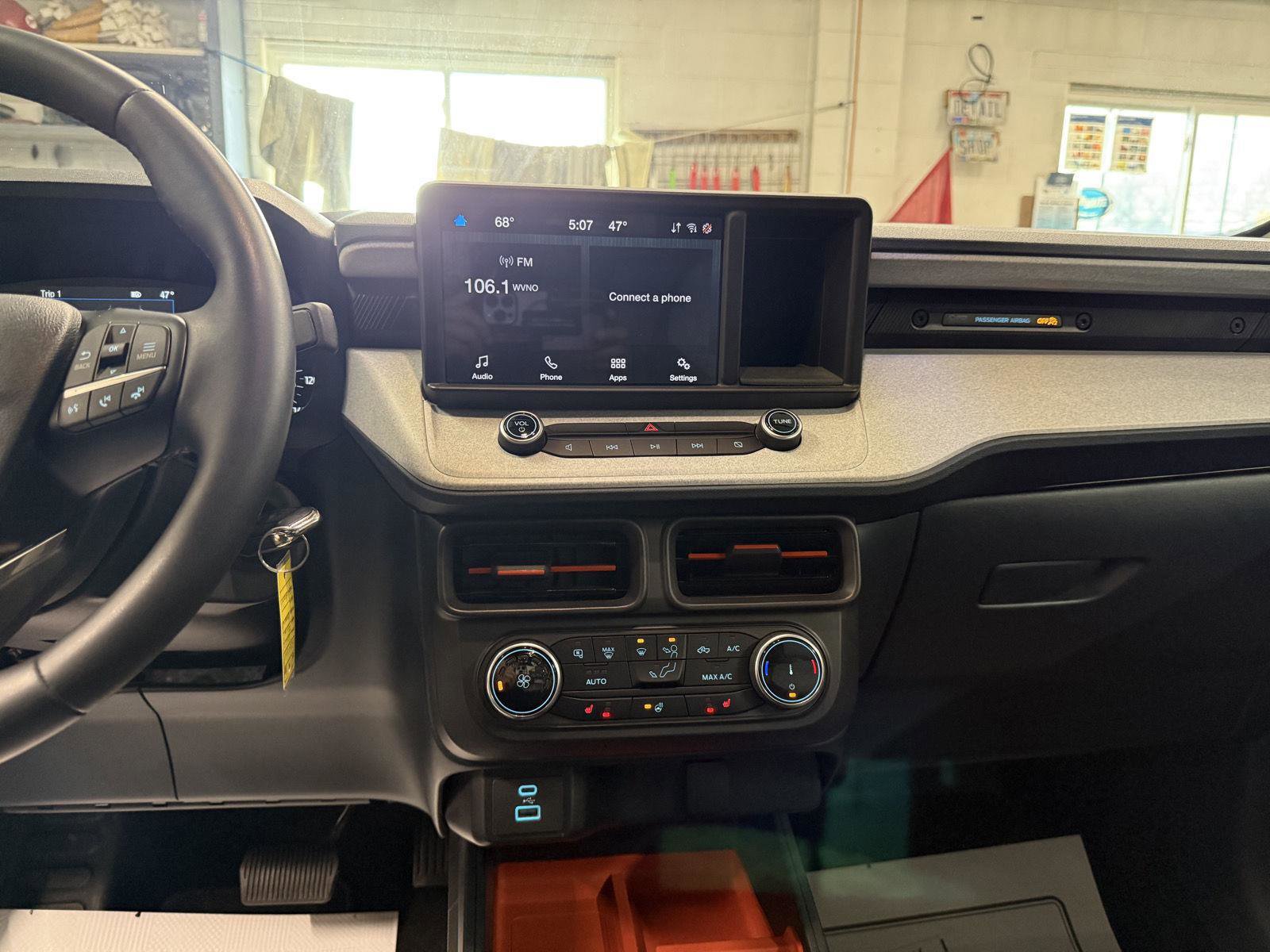 Used 2023 Ford Maverick XLT w/ Equipment Group 300A Standard AWD/4WD image 16
