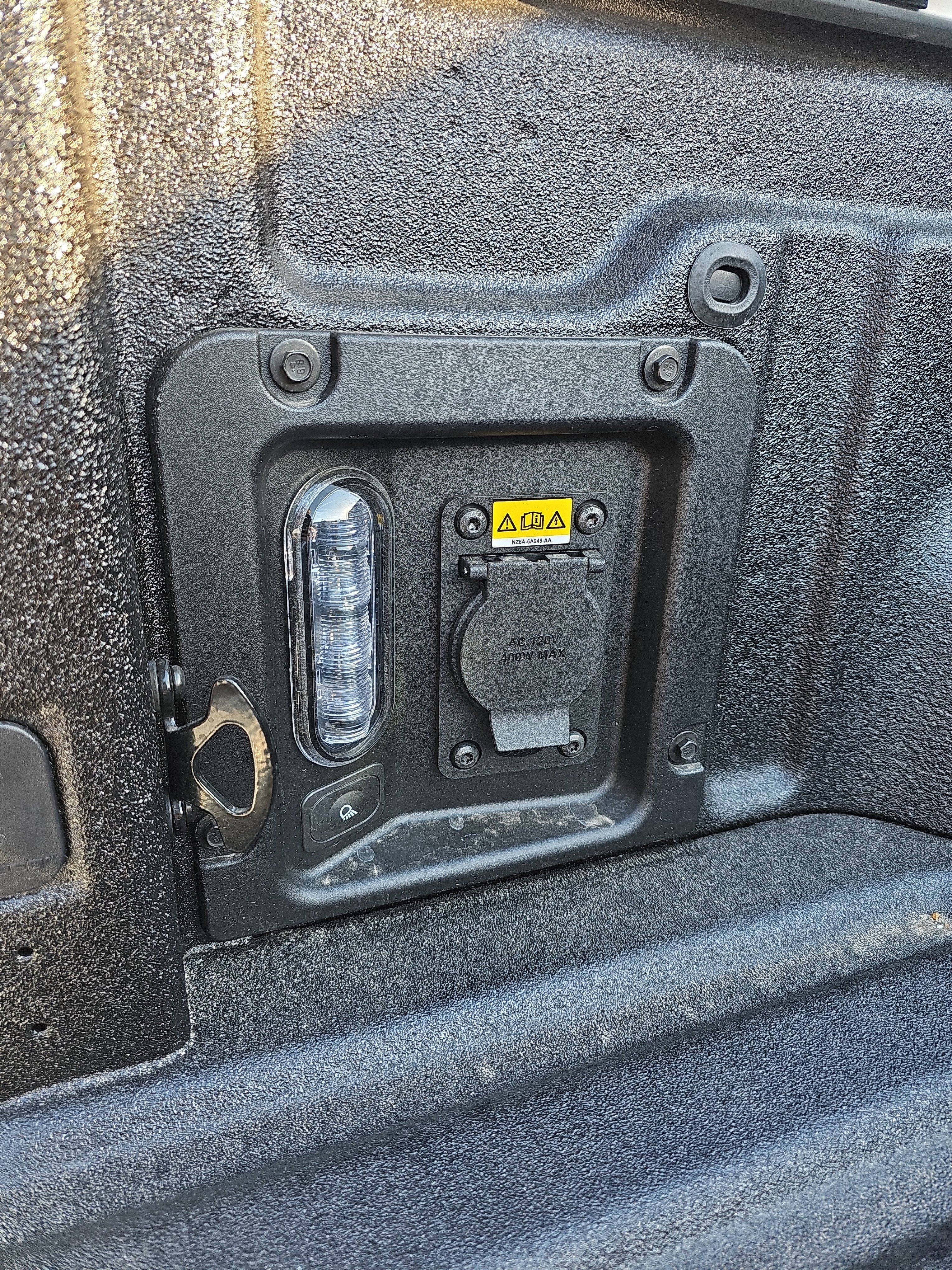 New 2026 Ford Maverick Lariat image 10