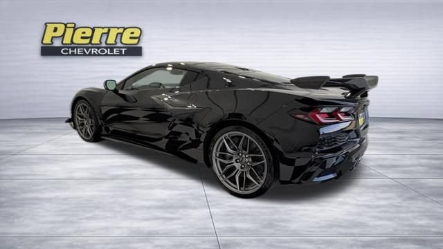 New 2027 Chevrolet Corvette Z06 RWD image 2