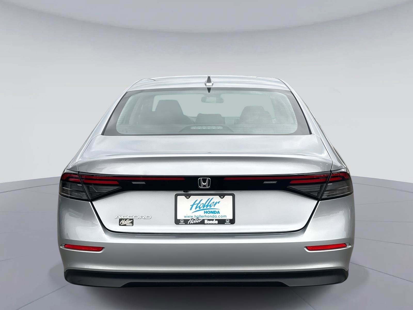 Used 2023 Honda Accord EX image 5