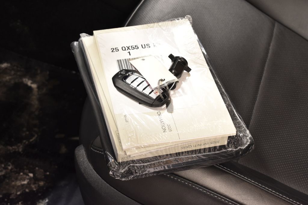 Certified 2025 INFINITI QX55 Essential image 39