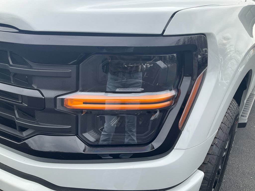 New 2026 Ford F150 XLT w/ Equipment Group 302A MID image 9