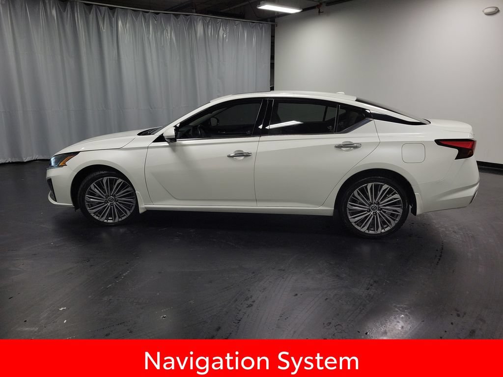 Used 2023 Nissan Altima 2.5 SL AWD/4WD image 5