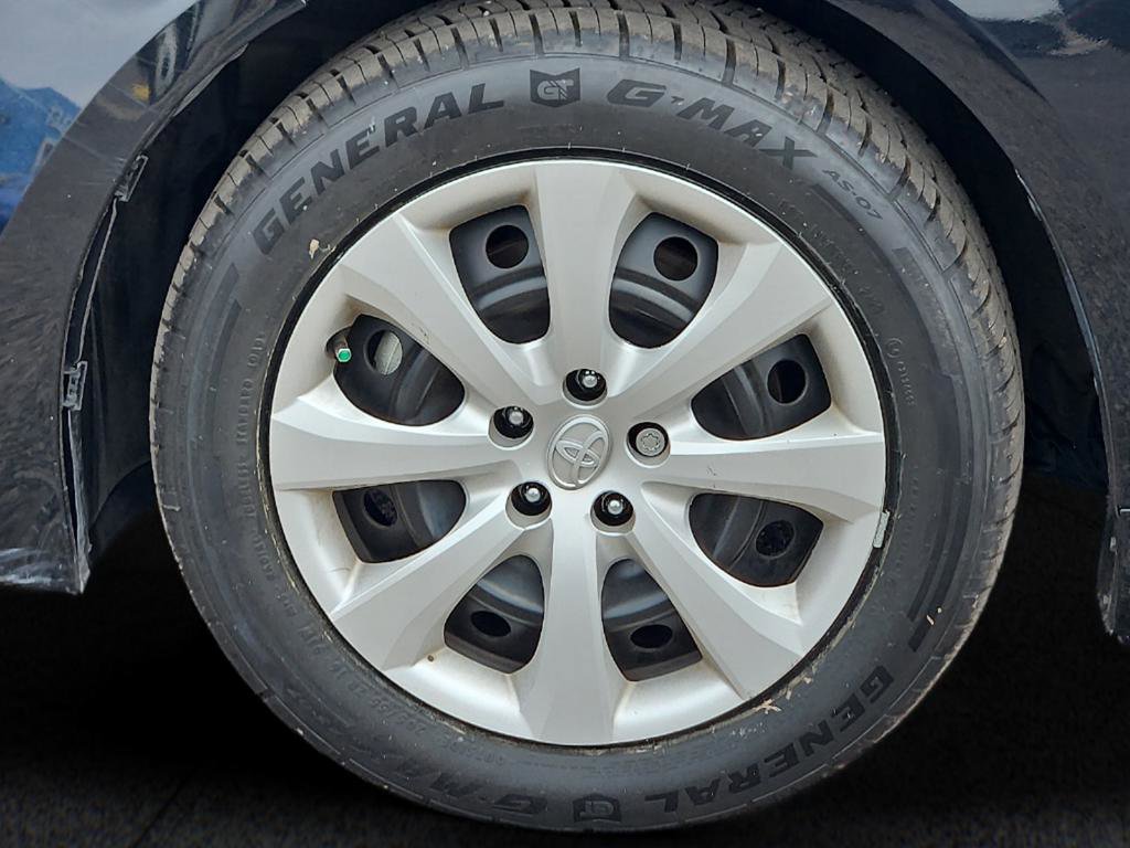 Used 2024 Toyota Corolla LE image 8