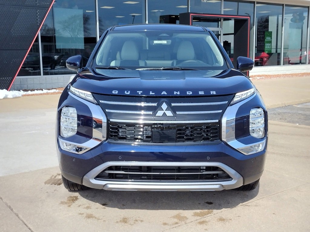 New 2026 Mitsubishi Outlander SE image 12