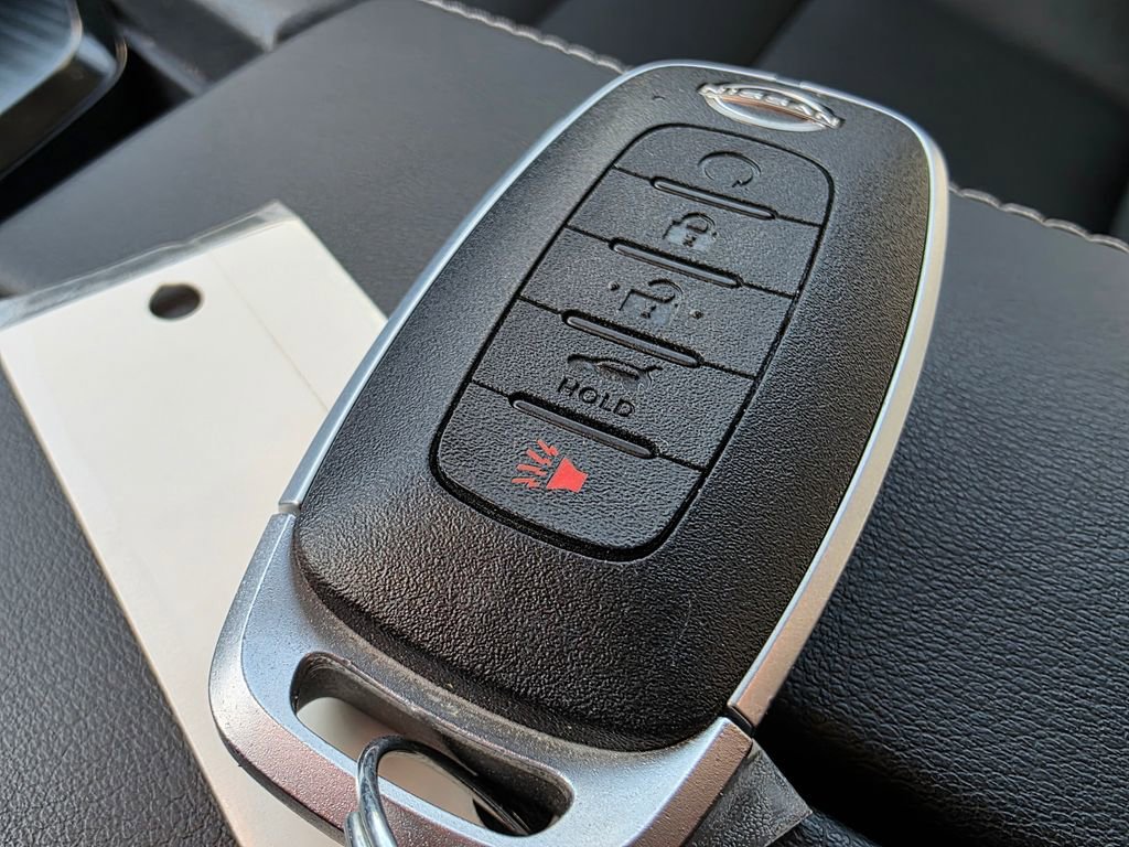 Used 2023 Nissan Rogue SV w/ SV Premium Package image 30