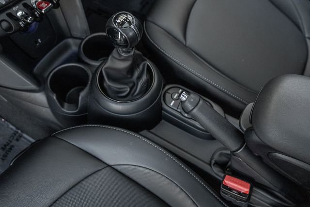 Used 2019 MINI Cooper 2-Door Hardtop image 10