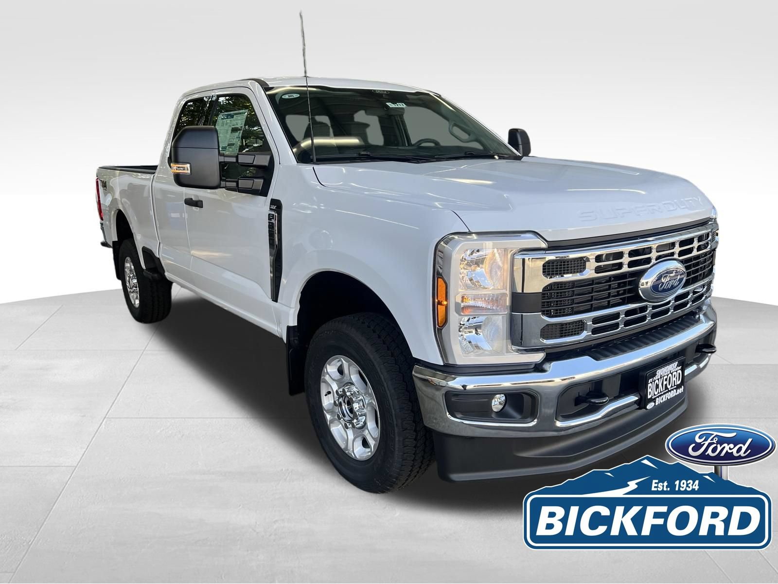 New 2026 Ford F250 XLT w/ FX4 Off-Road Package AWD/4WD image 3