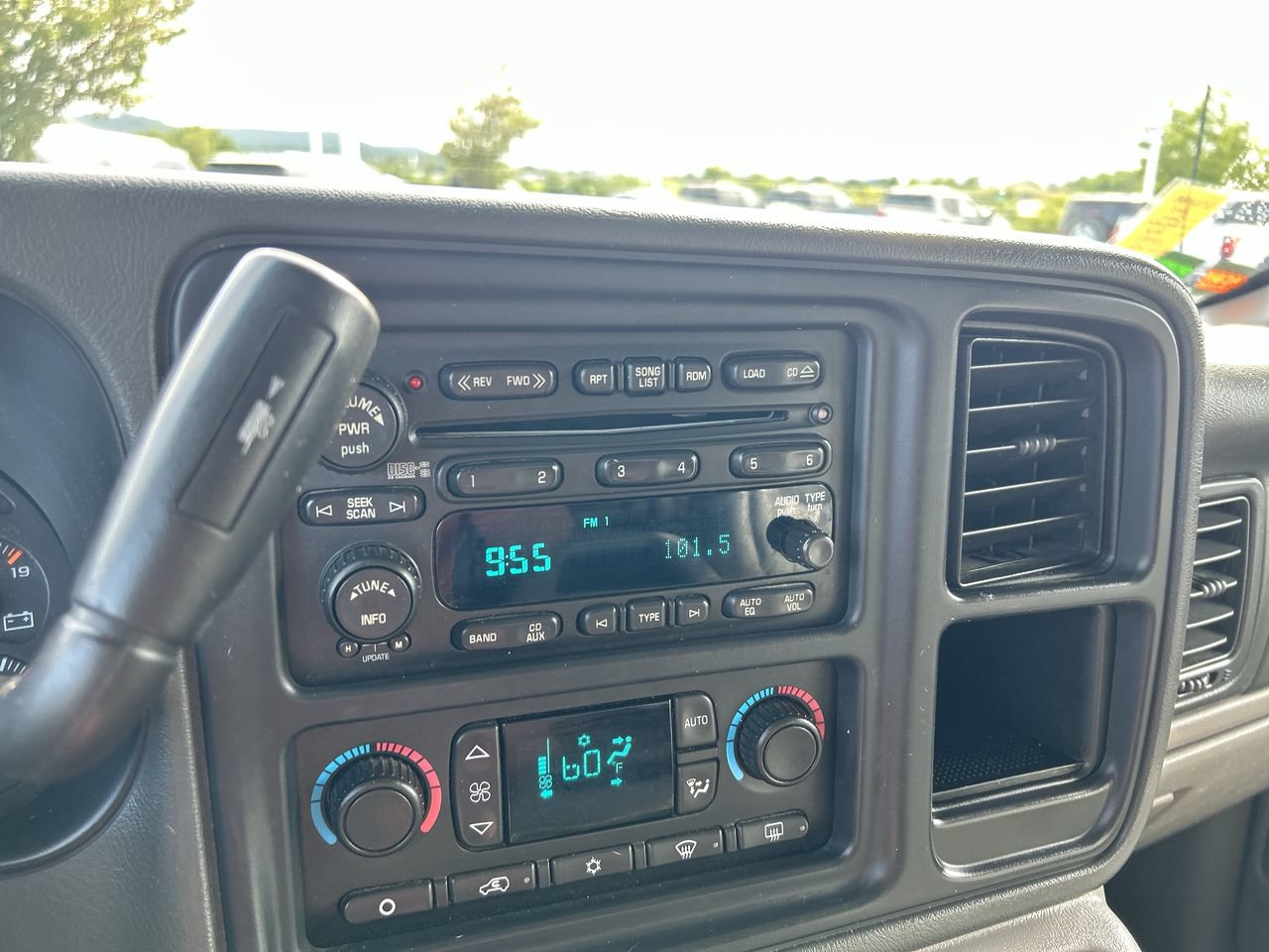 Used 2005 Chevrolet Avalanche 2500 w/ Preferred Equipment Group AWD/4WD image 27