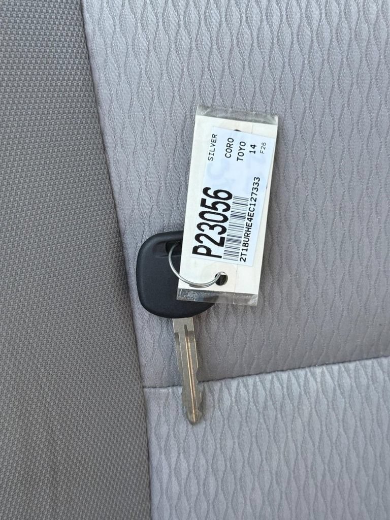 Used 2014 Toyota Corolla LE FWD image 27