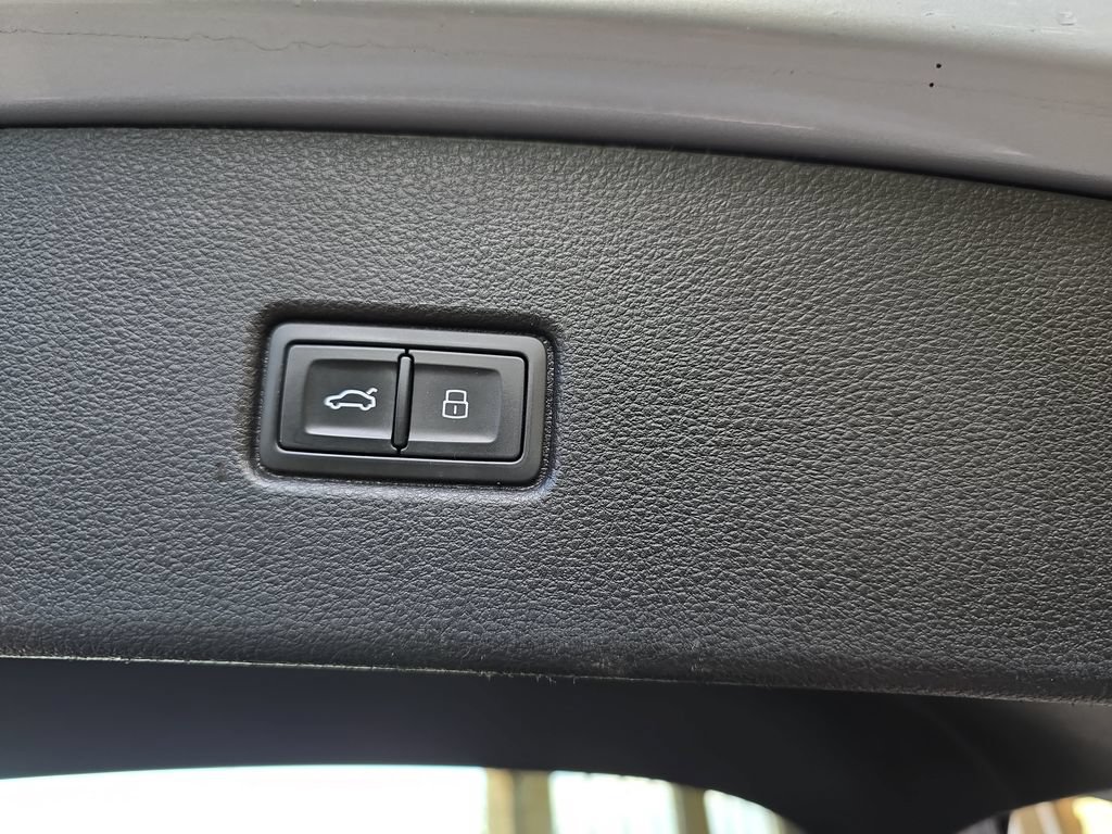 Used 2023 Audi SQ5 Premium Plus AWD/4WD image 16