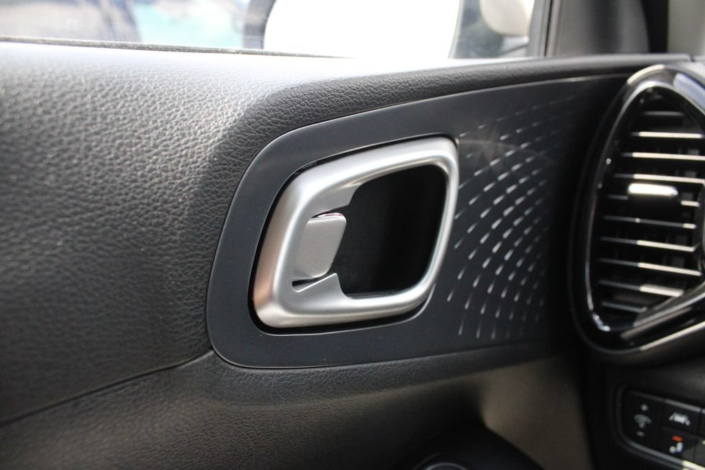 Used 2020 Kia Soul EX FWD image 6