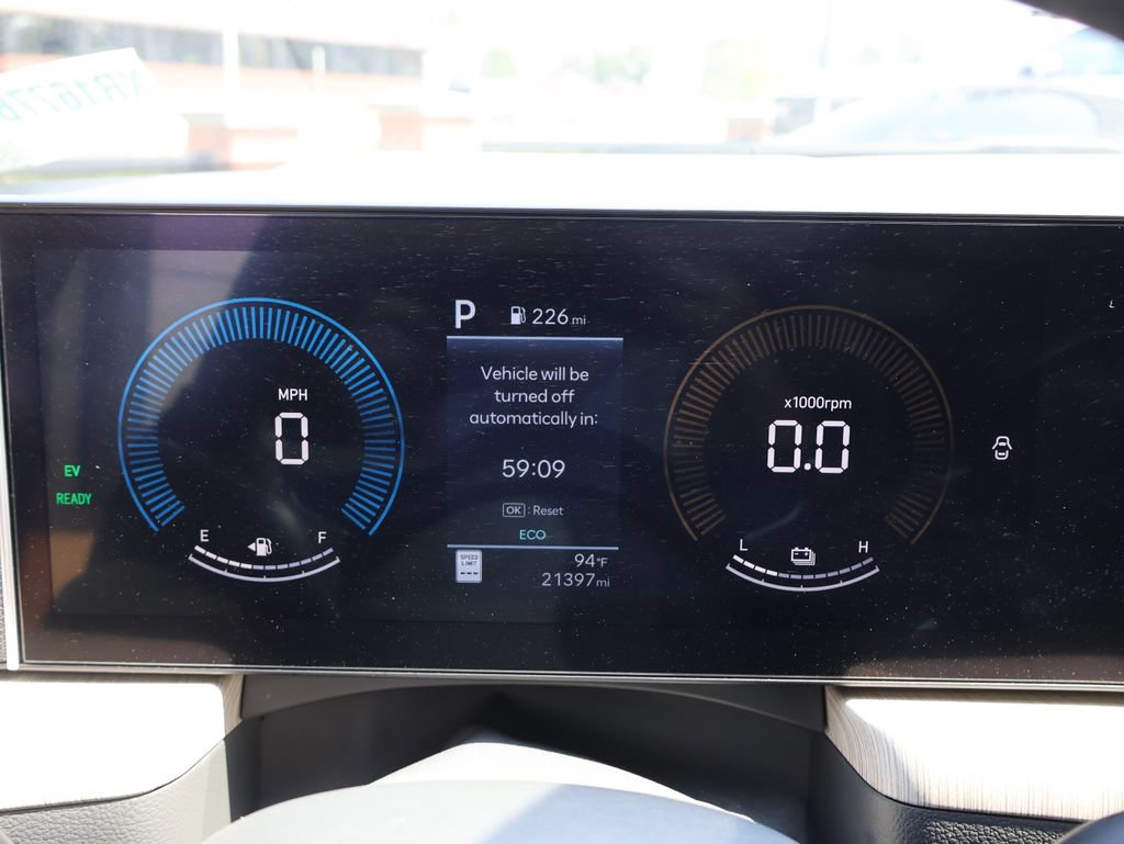 Used 2025 Hyundai Sonata SEL FWD image 35