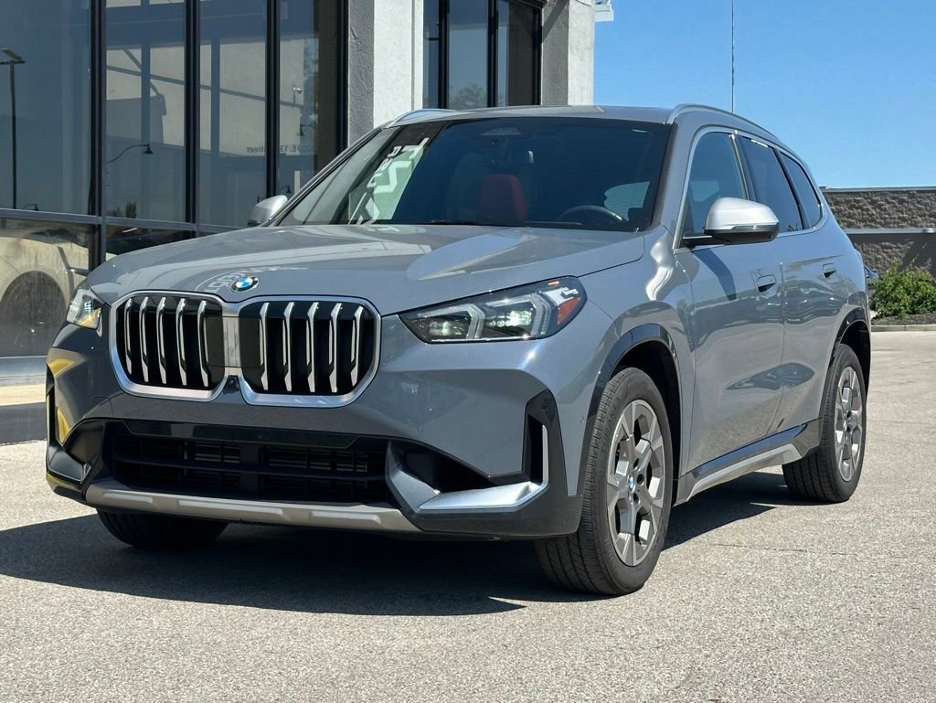Used 2023 BMW X1 xDrive28i w/ Premium Package image 4