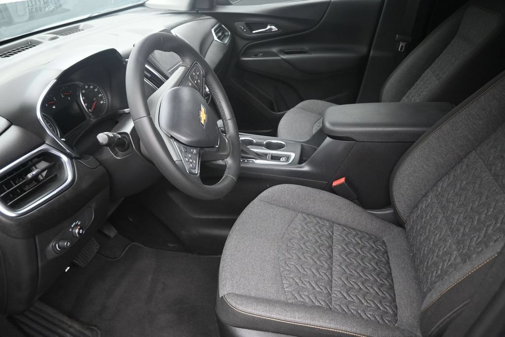 Used 2024 Chevrolet Equinox LT FWD image 12