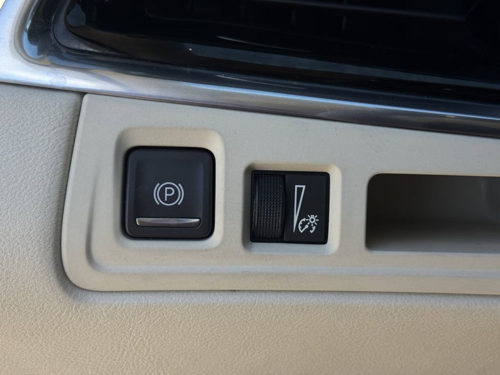 Used 2020 Cadillac XT6 Premium Luxury FWD image 22