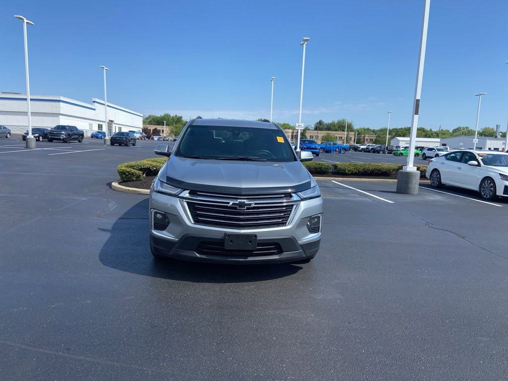 Used 2023 Chevrolet Traverse LT FWD image 9