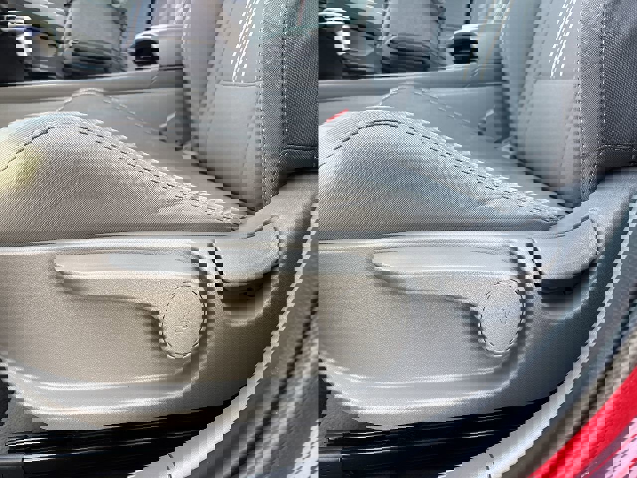 Used 2023 Hyundai Elantra SEL FWD image 13