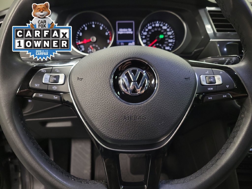 Used 2020 Volkswagen Tiguan SE w/ Panoramic Sunroof Package FWD image 25