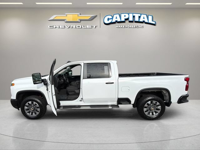 Used 2025 Chevrolet Silverado 2500 Custom w/ Custom Value Package AWD/4WD image 9