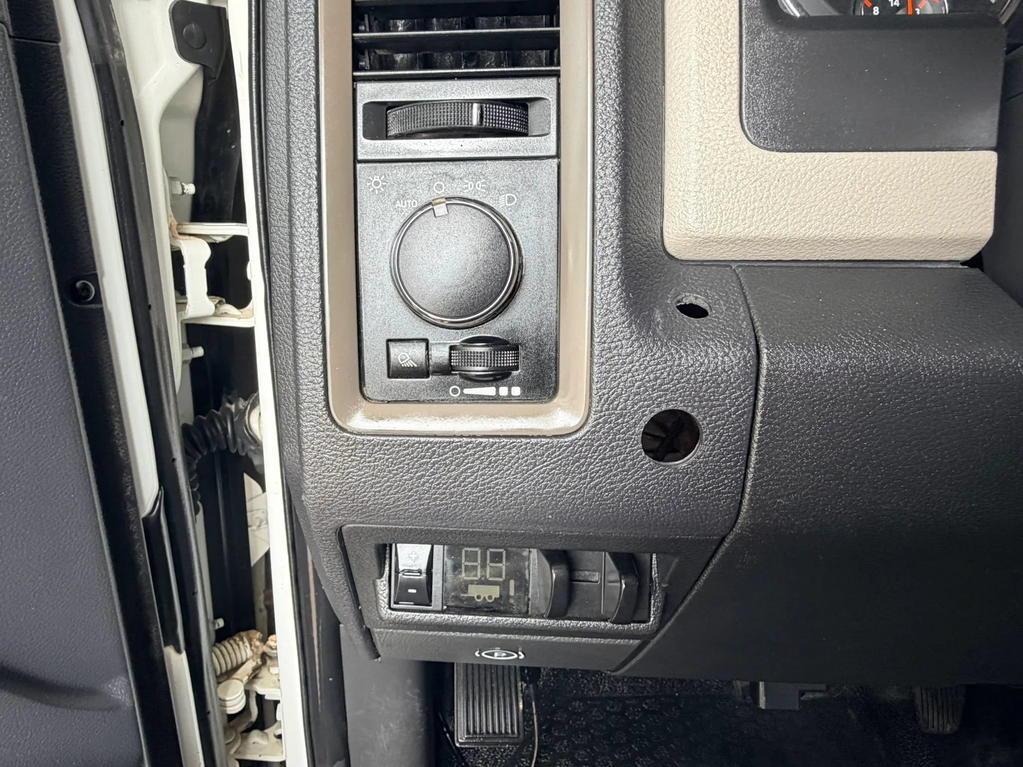 Used 2012 RAM 2500 ST w/ Protection Group AWD/4WD image 21