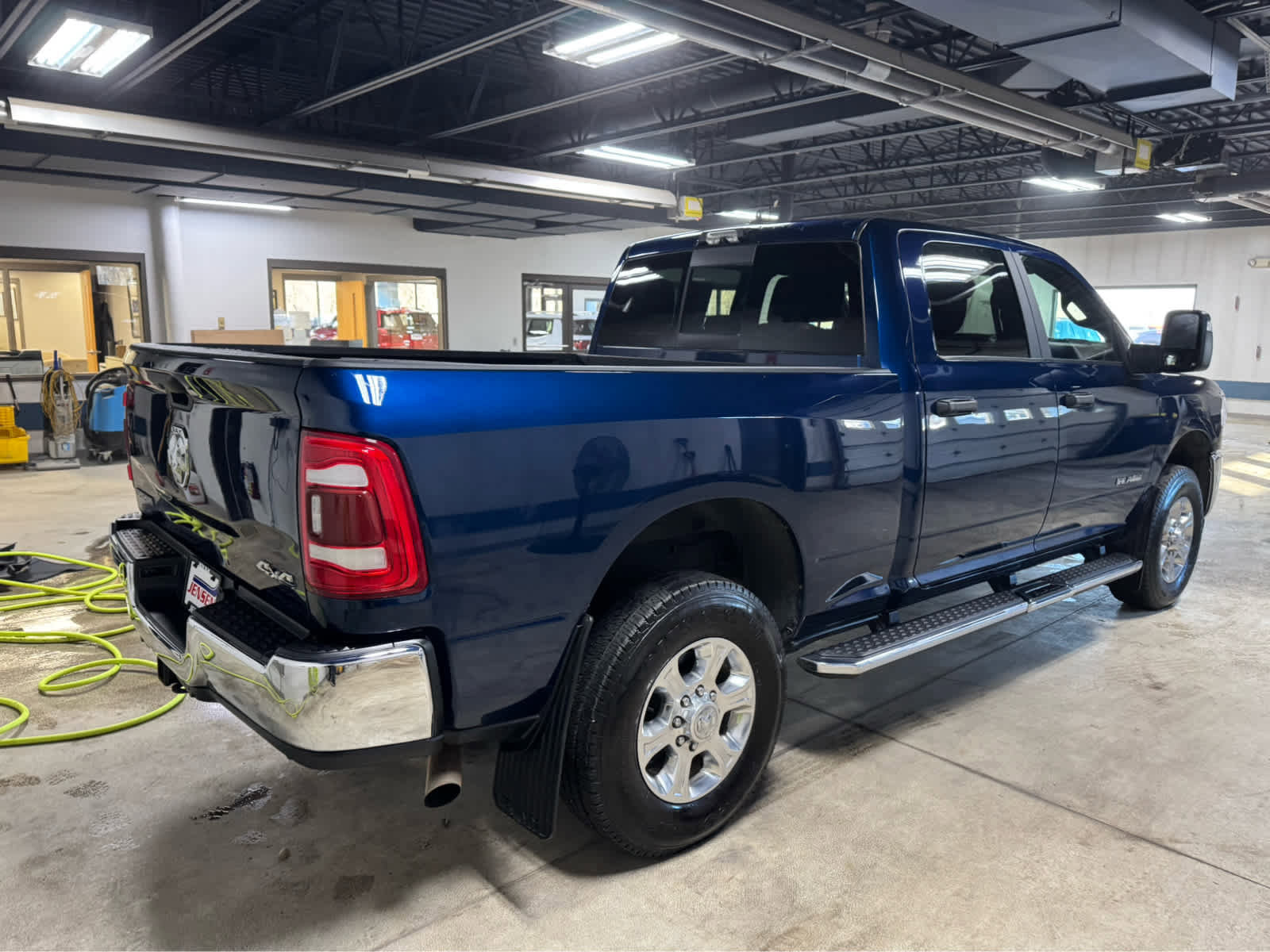 Used 2024 RAM 3500 Big Horn w/ Level 2 Equipment Group image 4