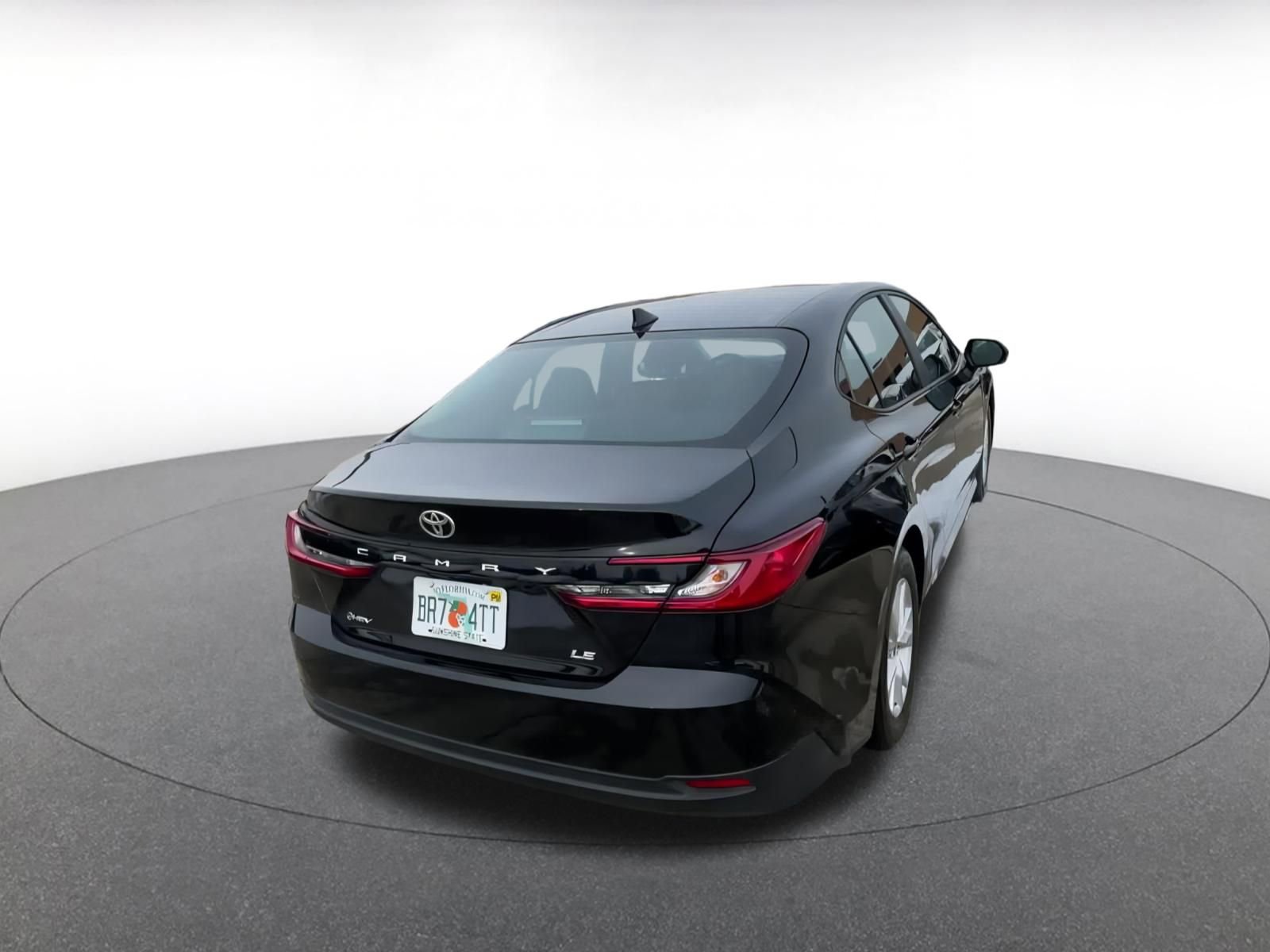 Used 2025 Toyota Camry LE image 14