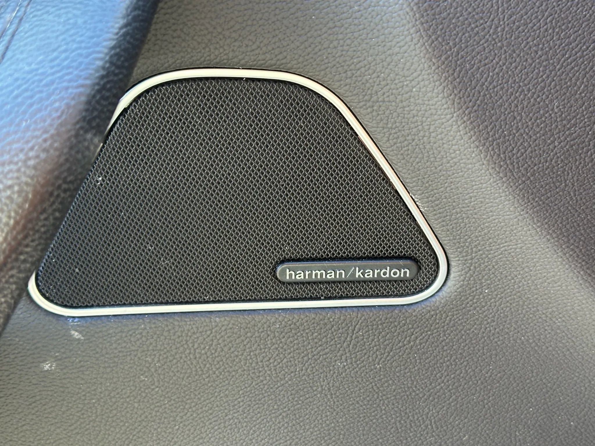 Used 2017 Maserati Levante w/ Sport Package image 28