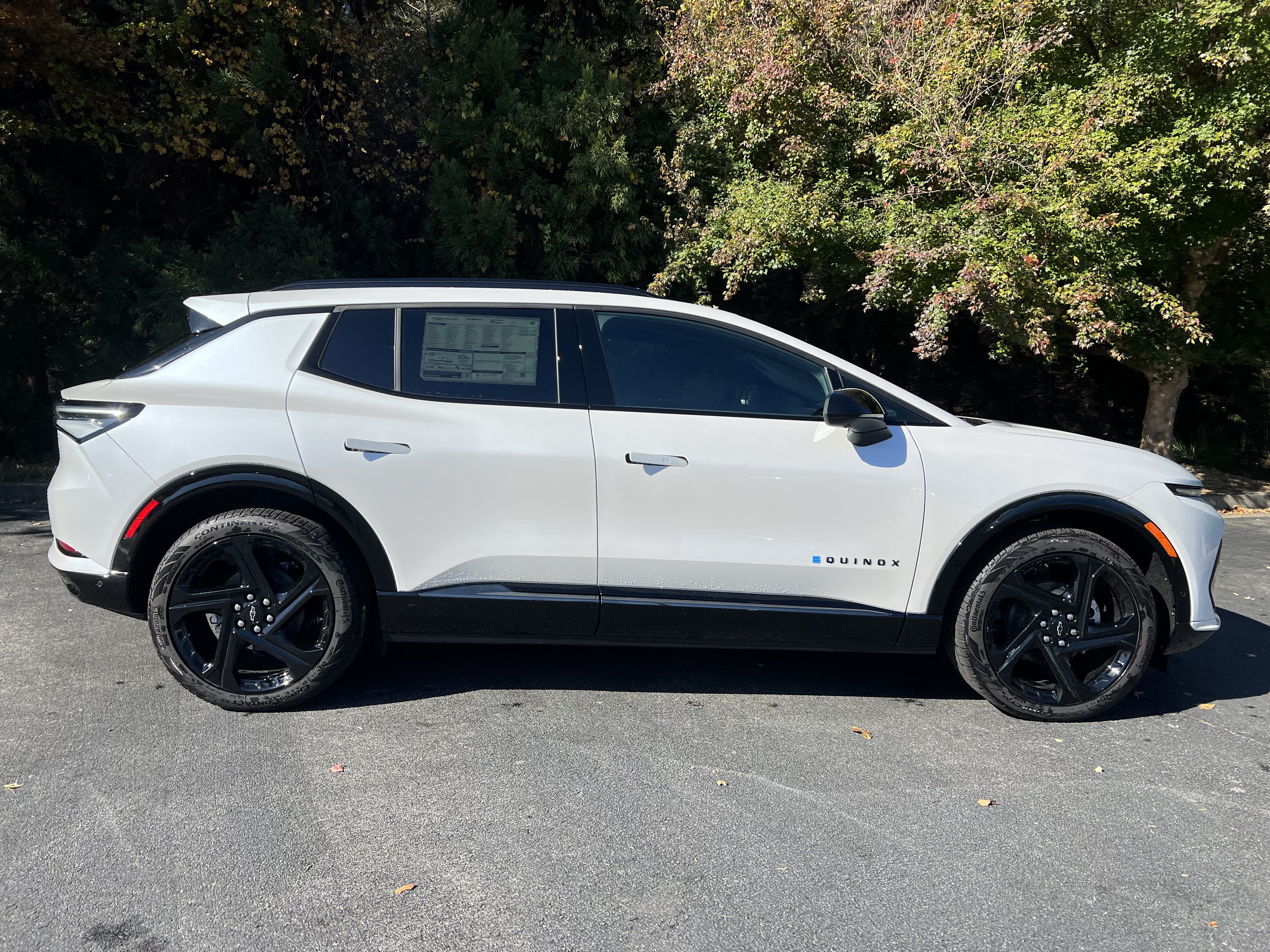 New 2025 Chevrolet Equinox EV RS w/ Active Safety Package 3 FWD image 13