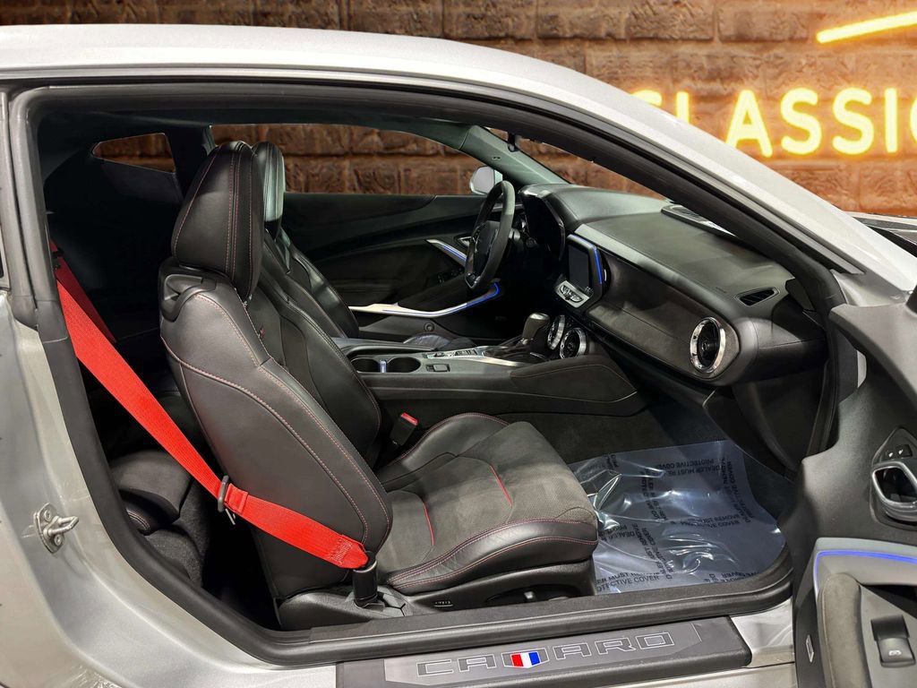 Used 2018 Chevrolet Camaro ZL1 RWD image 24