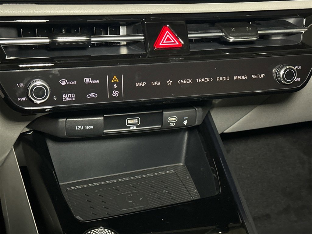 New 2025 Kia Niro Wave w/ Wave Preserve Package image 27