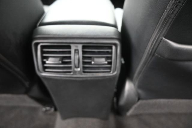 Used 2016 Nissan Rogue SL FWD image 25