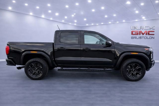 Used 2023 GMC Canyon Elevation w/ Elevation Premium Package AWD/4WD image 2