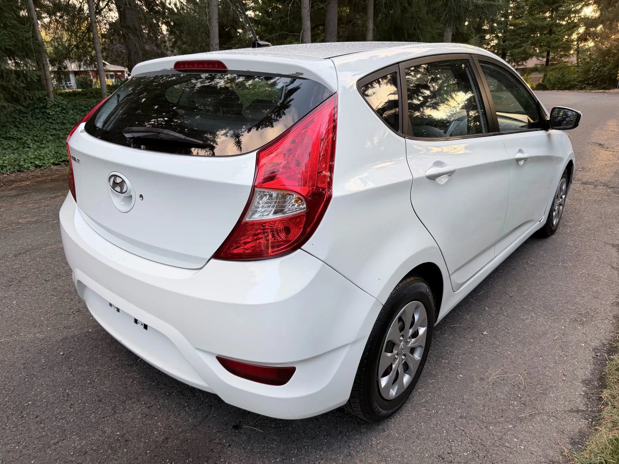 Used 2016 Hyundai Accent SE image 5