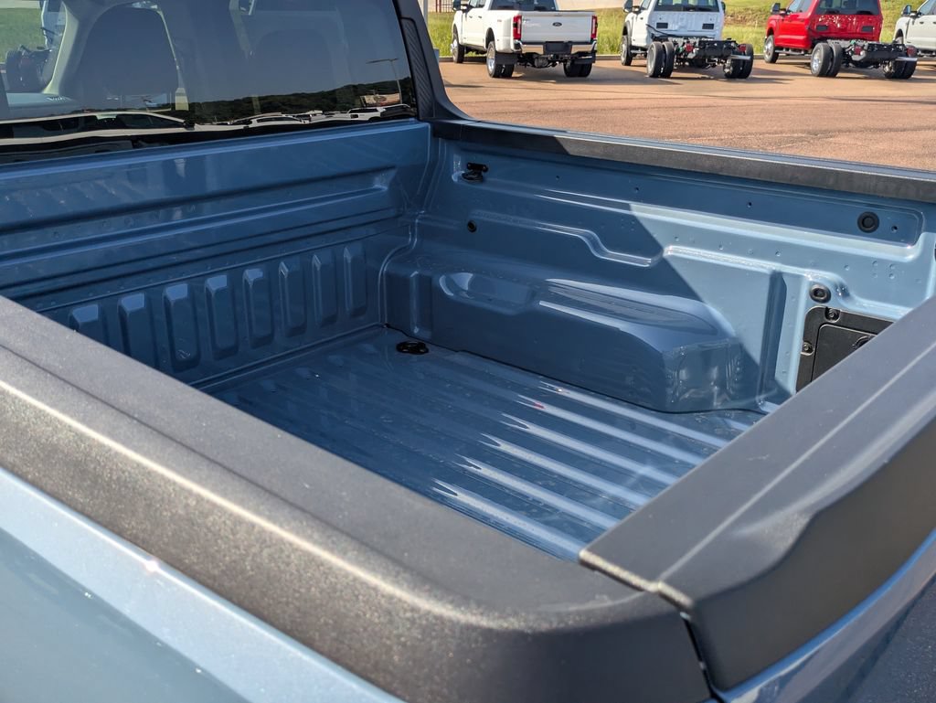New 2026 Ford Maverick XLT w/ XLT Luxury Package FWD image 7